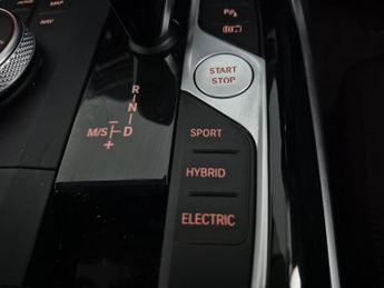 BMW 3 Series 2.0 330e 12kWh SE Pro Plug-in (292 ps) - PARK ASSIST - REVERSE C