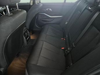 BMW 3 Series 2.0 330e 12kWh SE Pro Plug-in (292 ps) - PARK ASSIST - REVERSE C