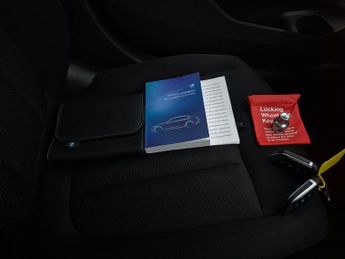 BMW 3 Series 2.0 330e 12kWh SE Pro Plug-in (292 ps) - PARK ASSIST - REVERSE C