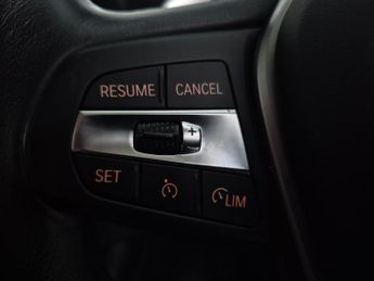 BMW 3 Series 2.0 330e 12kWh SE Pro Plug-in (292 ps) - PARK ASSIST - REVERSE C