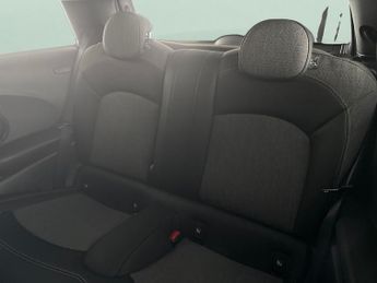 Mini Electric Hatch Cooper SE 32.6kWh Level 2 (184 ps) - HEATED SEATS - PERFORMANCE 