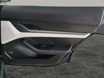 Porsche Taycan Performance Plus 93.4kWh Turbo S 4WD (11kW Charger) (761 ps) - P