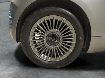 Fiat 500e 42kWh Icon (118 ps) - NAV - BLUETOOTH - CRUISE