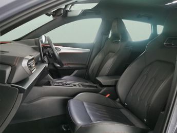 Cupra Formentor 1.4 eHybrid 12.8kWh V2 Plug-in DSG (204 ps) - KEYLESS ENTRY - PA