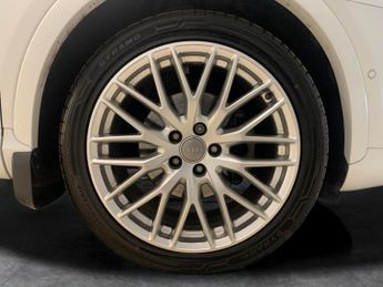 Audi Q3 2.0 TDI S line Plus S Tronic quattro (184 ps) - DRIVING MODES
