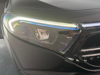 Mercedes-Benz EQA EQA 250+ 70.5kWh AMG Line (Premium) (190 ps) - ADAPTIVE LIGHTS