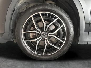Mercedes-Benz EQA EQA 250+ 70.5kWh AMG Line (Premium) (190 ps) - ADAPTIVE LIGHTS