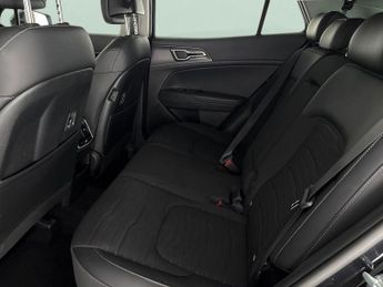 Kia Sportage 1.6 h T-GDi 3 (226 bhp) - REVERSE CAM - NAV - HEATED STEERING
