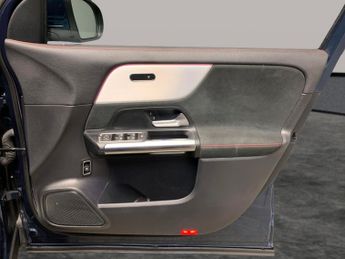 Mercedes-Benz EQA EQA 250 66.5kWh AMG Line (190 ps) - HEATED LEATHER - MIRROR PACK