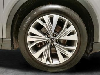 Audi Q4 E-tron 35 Sport 55kWh (170 ps) MMI NAV PLUS - LED HEADLIGHTS - LANE ASS