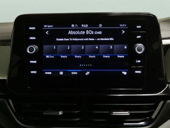 Volkswagen T-Roc 1.5 TSI Black Edition Plus DSG (150 ps) - ACTIVE LANE ASSIST