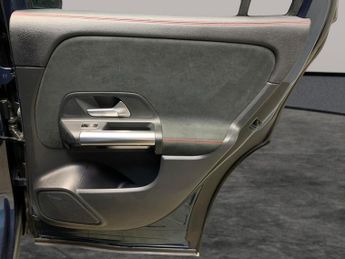 Mercedes-Benz EQA EQA 250 66.5kWh AMG Line (190 ps) - HEATED LEATHER - MIRROR PACK