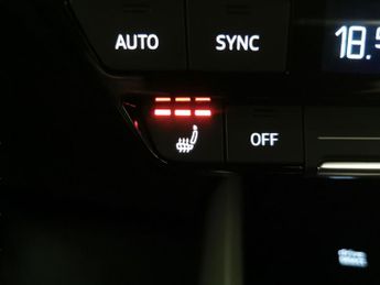 Audi Q4 E-tron 35 Sport 55kWh (170 ps) - BLUETOOTH - CRUISE - DRIVING MODES