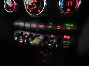 Mini Electric Hatch Cooper SE 32.6kWh Level 2 (184 ps) - HEATED SEATS - PERFORMANCE 
