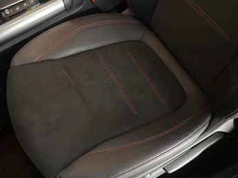 Mercedes-Benz EQA EQA 250+ 70.5kWh AMG Line (Premium) (190 ps) - ADAPTIVE LIGHTS