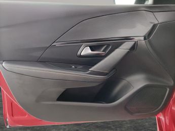 Peugeot E-208 50kWh GT (7kW Charger) (136 ps) - LANE DEPARTURE  - BLUETOOTH - 