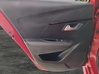 Peugeot E-208 50kWh GT (7kW Charger) (136 ps) - LANE DEPARTURE  - BLUETOOTH - 