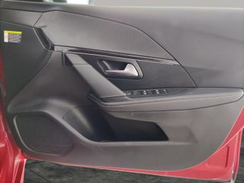 Peugeot E-208 50kWh GT (7kW Charger) (136 ps) - LANE DEPARTURE  - BLUETOOTH - 