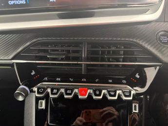 Peugeot E-2008 50kWh GT (7kW Charger) (136 ps) - LED - REVERSE CAM - NAV
