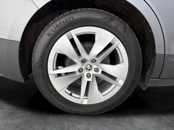 Skoda Enyaq iV 62kWh 60 (DC120kW) (179 ps) - AIR CON - PARK SENSORS - DAB