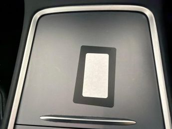 Tesla Model 3 Saloon RWD (241 bhp) - ACTIVE LANE ASSIST - KEYLESS ENTRY - PARK