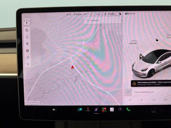 Tesla Model 3 Saloon RWD (241 bhp) - ACTIVE LANE ASSIST - KEYLESS ENTRY - PARK