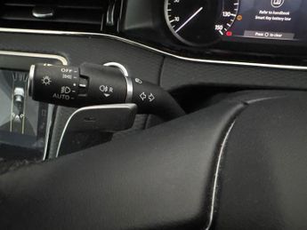 Land Rover Range Rover Evoque 2.0 D165 MHEV R-Dynamic S 4WD (163 ps) - CARPLAY - LED - REVERSE