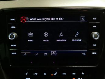 Volkswagen Passat 1.4 TSI 13kWh GTE Plug-in DSG (218 ps) - ADAPTIVE CRUISE - NAV