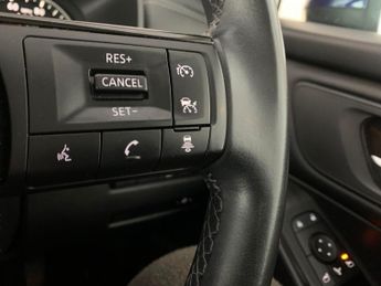 Nissan Qashqai 1.3 DIG-T MHEV Acenta Premium (140 ps) - BLIND SPOT ASSIST