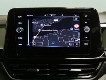 Volkswagen T-Roc 1.5 TSI Black Edition Plus DSG (150 ps) - ACTIVE LANE ASSIST