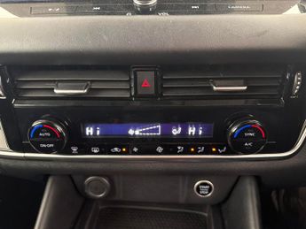 Nissan Qashqai 1.3 DIG-T MHEV N-Connecta XTRON (158 ps) - INTELLIGENT LANE INTE