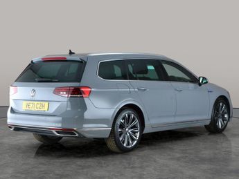 Volkswagen Passat 1.4 TSI 13kWh GTE Plug-in DSG (218 ps) - ADAPTIVE CRUISE - NAV