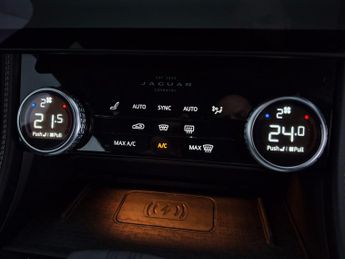 Jaguar F-PACE 2.0 D200 MHEV R-Dynamic S AWD (204 ps) - REVERSE CAM - NAV - HEA