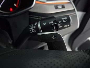 Jaguar F-PACE 2.0 D200 MHEV R-Dynamic S AWD (204 ps) - REVERSE CAM - NAV - HEA