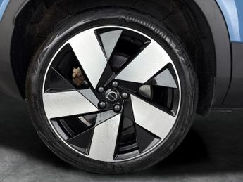 Volvo C40 Recharge 69kWh Ultimate (231 ps) - KEYLESS ENTRY - 360 CAM - PAR