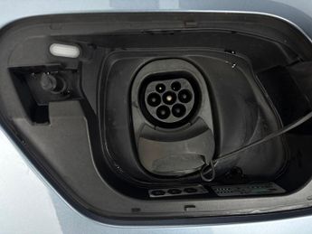 Volkswagen ID.3 Pro Performance 58kWh Life (204 ps) - HEATED SEATS - NAV - COMFO