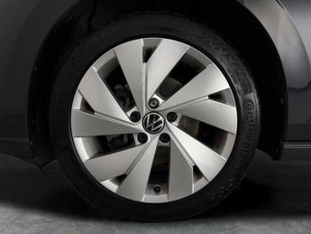 Volkswagen Golf 2.0 TDI Style DSG (150 ps) - BLIND SPOT ASSIST - BLUETOOTH - DIG