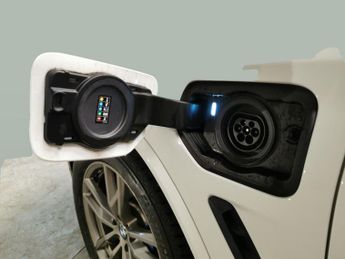 BMW X3 2.0 30e 12kWh M Sport Plug-in xDrive (292 ps) - BMW MOBILITY KIT