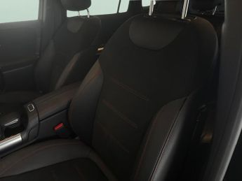 Mercedes-Benz EQA EQA 250+ 70.5kWh AMG Line (190 ps) - NAV - ADAPTIVE LIGHTS - MIR