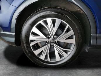 Audi Q4 E-tron 40 Sport 82kWh (204 ps) - LED - HEATED SEATS - WIFI
