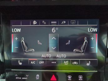 Audi e-tron 55 Sport quattro 95kWh (11kW Charger) (408 ps) - HEATED SEATS