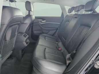 Audi e-tron 55 Sport quattro 95kWh (11kW Charger) (408 ps) - HEATED SEATS