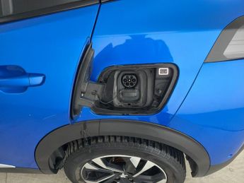 Peugeot E-2008 50kWh GT (7kW Charger) (136 ps) - LED - REVERSE CAM - NAV