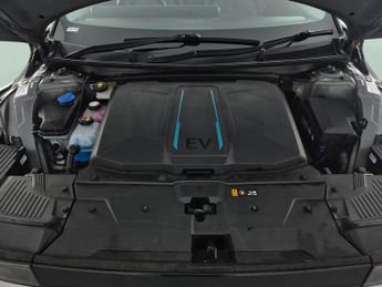 Hyundai Ioniq 5 77kWh Premium (228 ps) - REVERSE CAM - NAV - HEATED SEATS