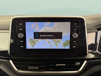 Volkswagen T-Roc 1.5 TSI R-Line DSG (150 ps) - DIGITAL DASH - HALF LEATHER - 17IN