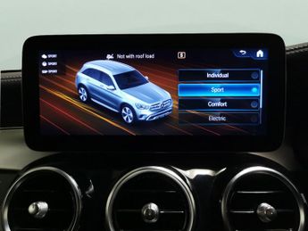 Mercedes-Benz GLC 2.0 GLC300e 13.5kWh AMG Line Plug-in G-Tronic+ 4MATIC (333 ps) -