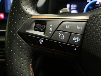 Cupra Formentor 1.4 eHybrid 12.8kWh V2 Plug-in DSG (204 ps) - APPLE CARPLAY - KE
