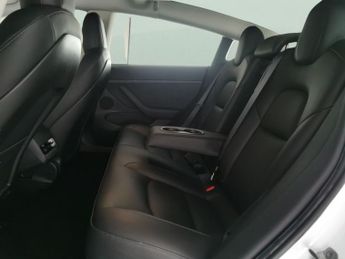 Tesla Model 3 Standard Range Plus RWD (241 bhp) - KEYLESS ENTRY - PARK ASSIST 