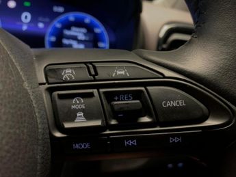 Toyota Yaris Cross 1.5 VVT-h Excel E-CVT (116 ps) - LANE DEPARTURE ALERT - LANE TRA