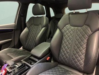 Audi Q5 2.0 TDI 40 Vorsprung S Tronic quattro (204 ps) - PARK ASSIST - L